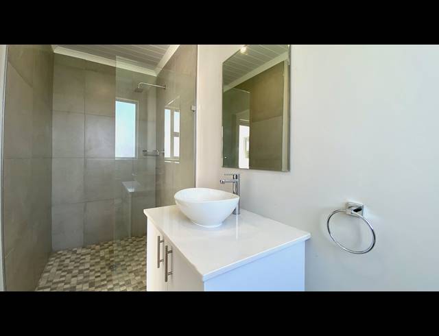 3 BEDROOM HOUSE FOR SALE IN PORT OWEN